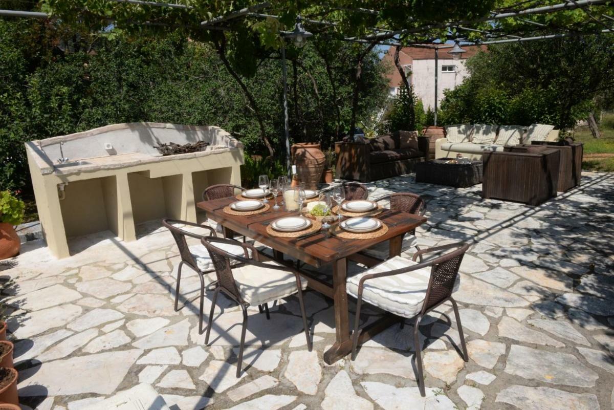 Villa The Olive Grove House Kassiopi Exterior foto