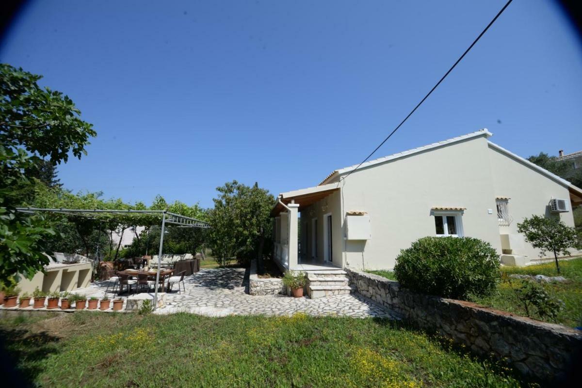 Villa The Olive Grove House Kassiopi Exterior foto